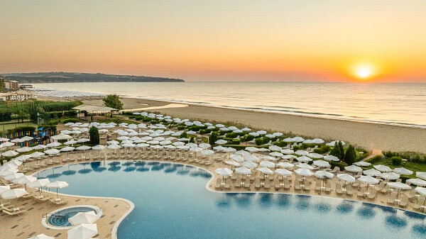 AluaSun Helios Beach